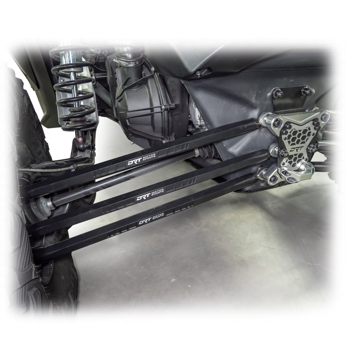 DRT Can-Am Maverick X3 2017+ Billet Aluminum 3-PC Radius Rod Plate Kit Left Wheel Rods close up